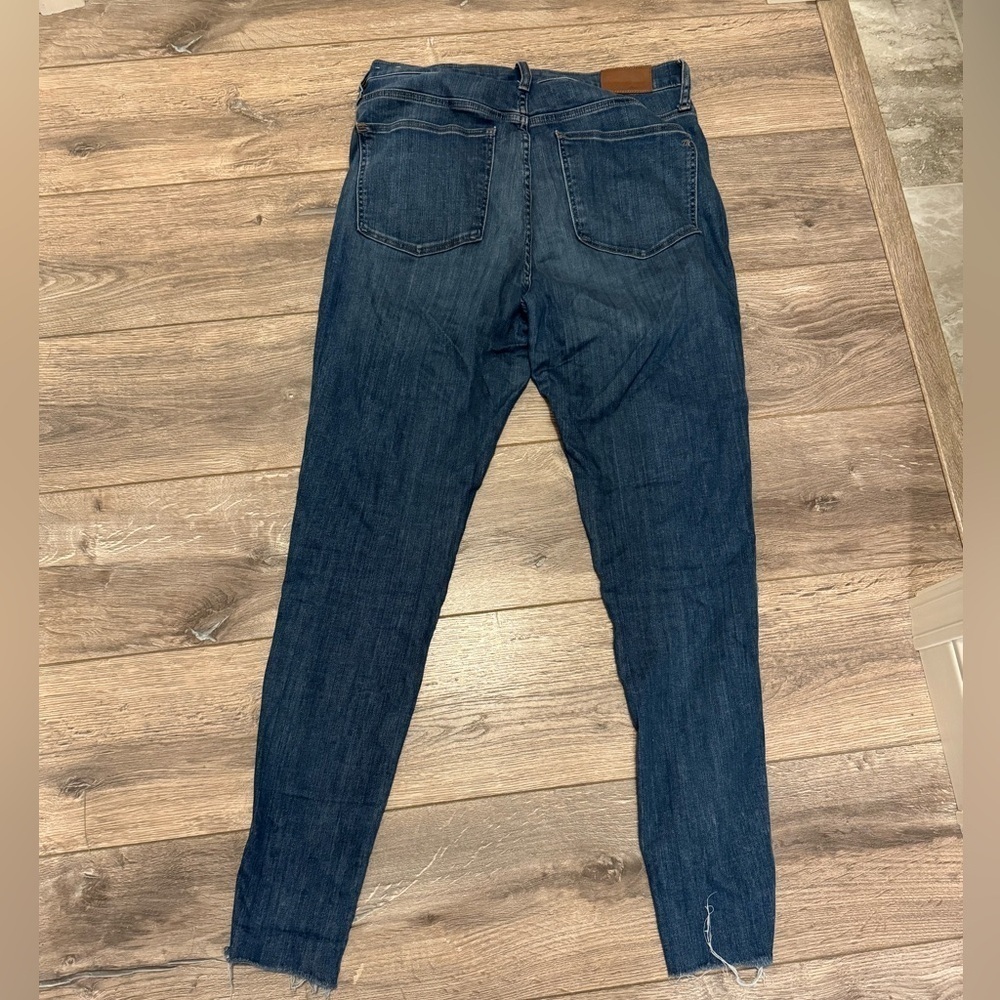 Madewell 10" High -Rise Skinny Crop Jeans - Picture 3 of 9